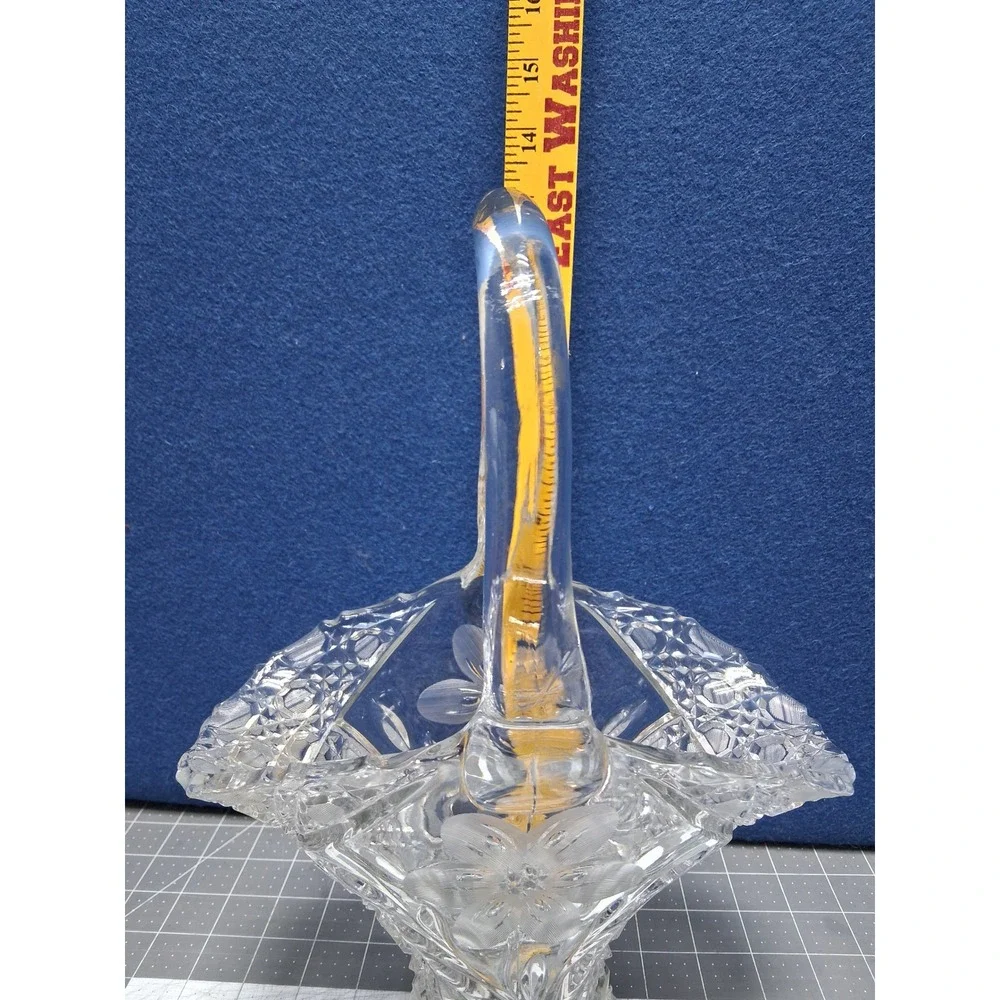 Unbranded Crystal Glass Basket Clear Floral Etched Cut Diamond Pattern Flaw - Picture 2 of 9